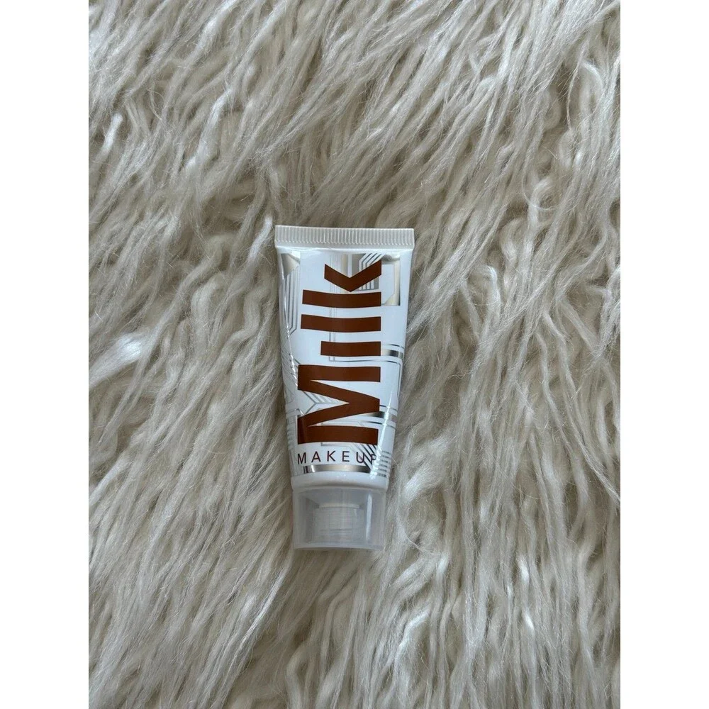 Milk Makeup Bionic Liquid Bronzer with Hyaluronic Acid Shapeshift